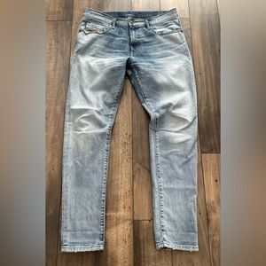 Authentic Men’s Diesel D-Strukt Jeans